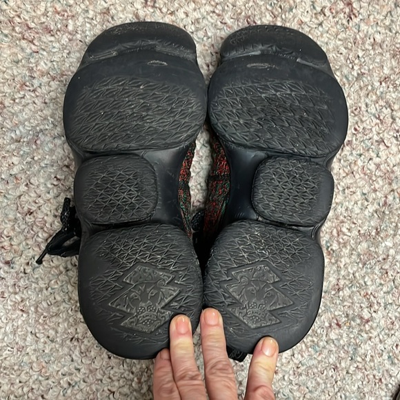 Nike Lebron stretchy runners - Picture 7 of 7